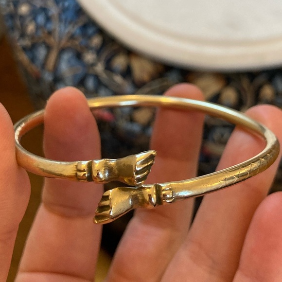 Rare Victorian Figa Fists Solid Brass Bypass Bracelet Diamond Pattern - Picture 4 of 15